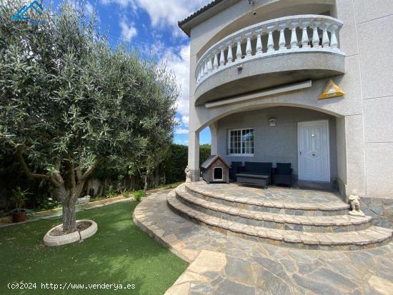 Espectacular casa en urbanización de Piera - BARCELONA