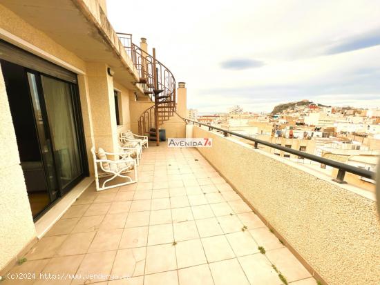 ÁTICO CON GRAN TERRAZA, GARAJE Y PISCINA JUNTO A LA PLAYA - MURCIA