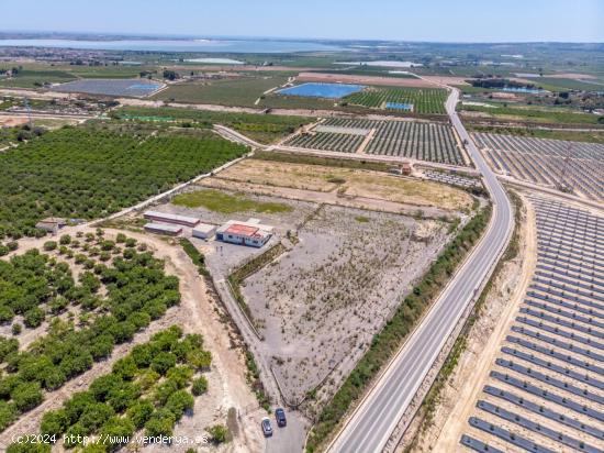 SE VENDE FINCA RÚSTICA DE 27.000 m Los Montesinos - ALICANTE