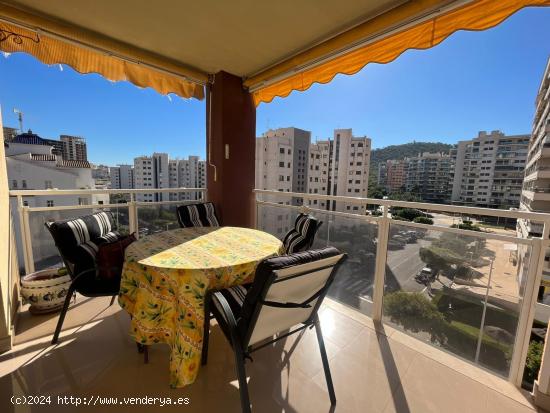 APARTAMENTO DE ESQUINA EN LA CALA DE LA VILA CON 2 HABITACIONES CON GARAJE Y UNA PRECIOSA TERRAZA. -