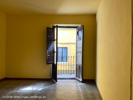 CASABANCO  VENDE INMUEBLE  EN ZONA MONUMENTAL DE CÁCERES - CACERES