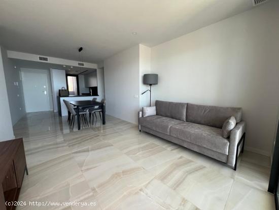 SE VENDE PRECIOSO APARTAMENTO CON VISTAS AL MAR - ALICANTE