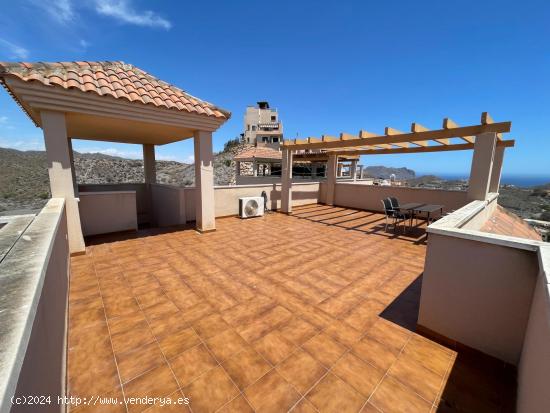  Ático con solarium con espectaculares vistas despejadas al mar y a la sierra, en Collados, Águilas 