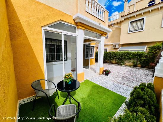  Bungalow planta baja reformado con 2 dormitorios y piscina - ALICANTE 