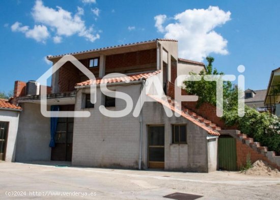 Local de 320m2 con vivienda de Valverde del Fresno