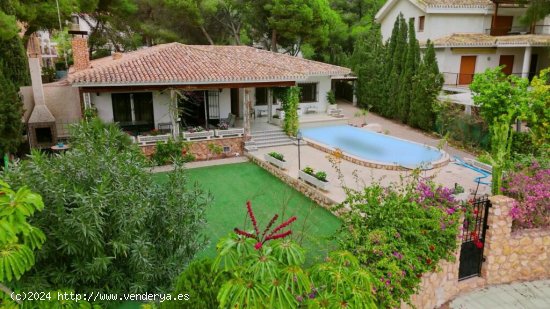 Casa en C / A. Machado, Campoamor, Orihuela Costa