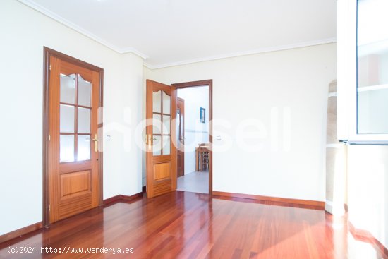 Chalet en venta de 312 m² Avenida Salvador Allende, 15176 Oleiros (A Coruña)