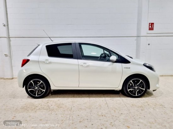 Toyota Yaris 1.5 Active de 2017 con 198.900 Km por 9.300 EUR. en Sevilla