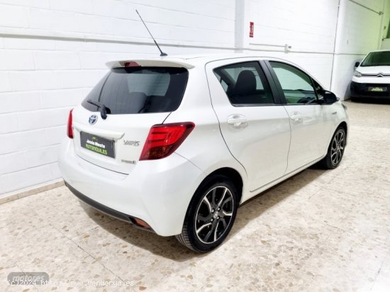 Toyota Yaris 1.5 Active de 2017 con 198.900 Km por 9.300 EUR. en Sevilla