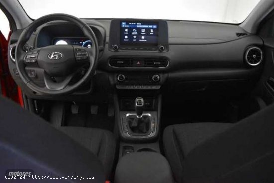 Hyundai Kona 1.0 TGDI Maxx 4x2 de 2023 con 22.577 Km por 22.990 EUR. en Ourense