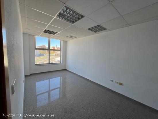  ALQUILER OFICINA  ZONA NUEVOS JUZGADOS,  3 DESPACHOS, RECEPCIÓN - MURCIA 