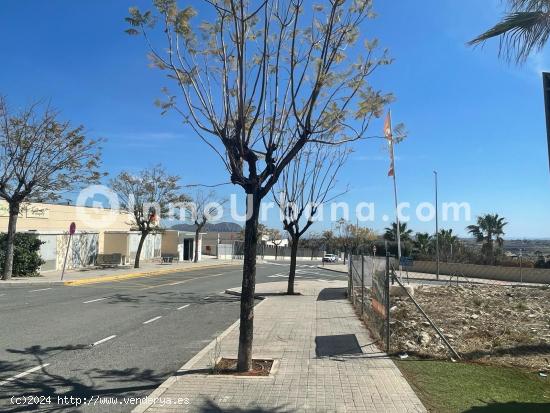 PARCELA EN VENTA  CON LICENCIA Y PROYECTO EN ZONA LOS ALTOS EN ALENDA GOLF. - ALICANTE