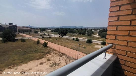 Vivienda seminueva en zona Grec - ALICANTE