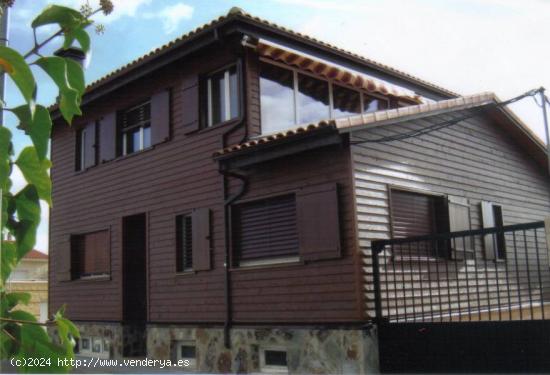 CASA 4 DORMITORIOS SAN JOSE OBRERO - ZAMORA