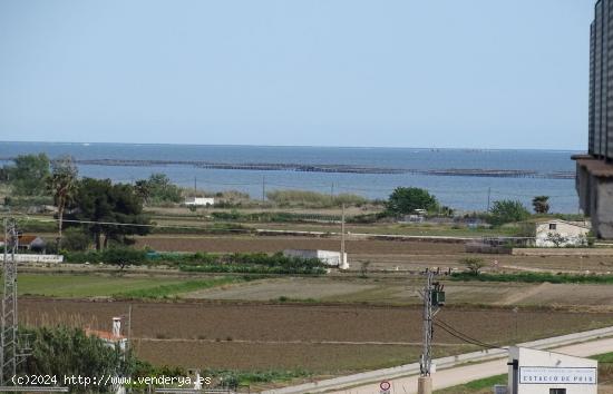 ACOGEDOR PISO CON ZONA COMUNITARIA Y PISCINA - TARRAGONA