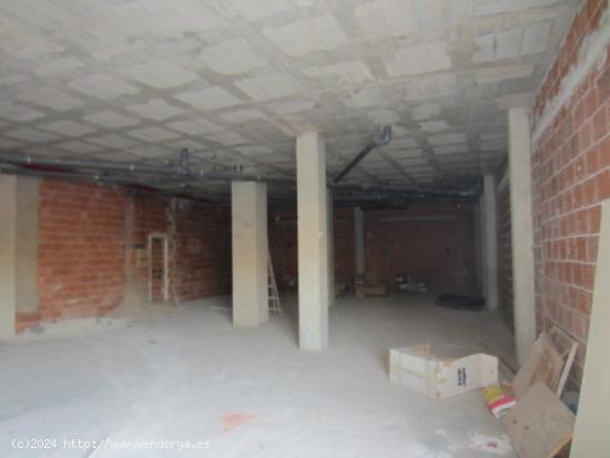 LOCAL COMERCIAL DE 150 M2 EN LA HOYA - MURCIA