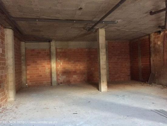 SE VENDE LOCAL COMERCIAL ,154 m2, EN LA HOYA - MURCIA