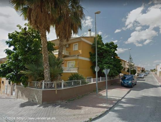 AMPLIO DUPLEX, HACE ESQUINA, EN MOLINA DE SEGURA - MURCIA