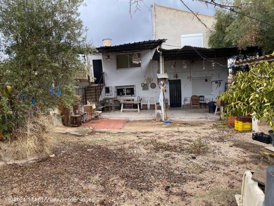 VIVIVENDA A REFORMAR CON PISCINA Y TERRENO EN EL ROMERAL - MURCIA