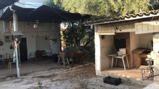 VIVIVENDA A REFORMAR CON PISCINA Y TERRENO EN EL ROMERAL - MURCIA