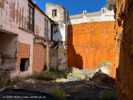 SOLAR EN ZONA DE LA MAGDALENA - CORDOBA