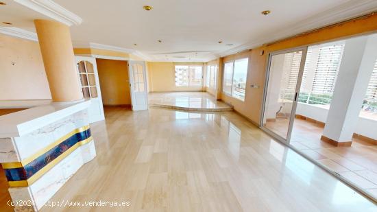 GRAN VIVIENDA JUNTO AL MAR - ALICANTE