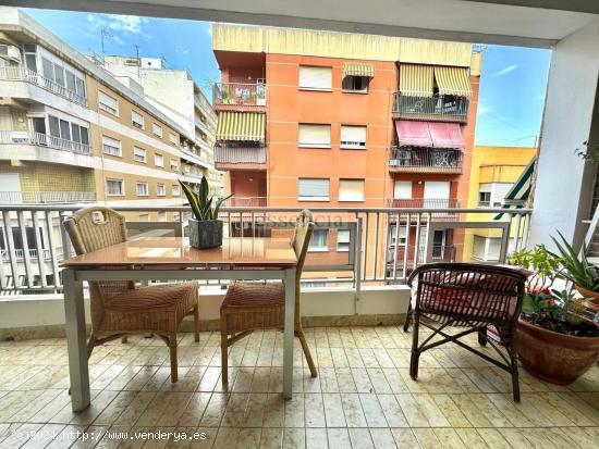 VIVIENDA REFORMADA DE 4 HABITACIONES CON GARAJE Y TRASTERO JUNTO AL PASEO GERMANÍAS - VALENCIA