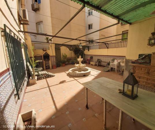 Piso en Almeria zona Zapillo, Cabo de Gata - CINCO  dormitorios dos baños terraza de 80 metros - AL