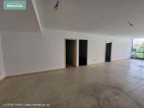 LOCAL COMERCIAL EN VENTA  CENTRICO  . JEREZ DE LA FRONTERA - CADIZ