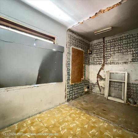 SE VENDE CASA UNIFAMILIAR PAREADA EN TERRASSA, ZONA LES FONTS - BARCELONA