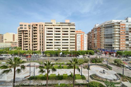 PLAZA DE GARAJE PARA COCHE Y MOTO EN LA AVENIDA FEDERICO GARCIA LORCA - ALMERIA