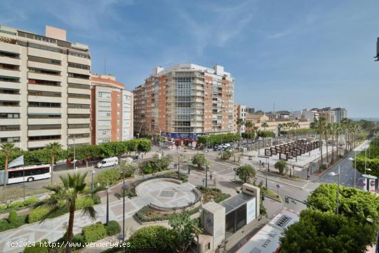 SE VENDE PLAZA DE MOTO EN LA AVENIDA FEDERICO GARCIA LORCA - ALMERIA