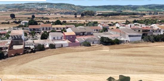 VEREDON DE LOS FRAILES - Casa de 2 plantas con nave y patio. - CORDOBA