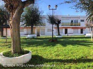 GRAN VIVIENDA EN PRIMERA LINEA DE PLAYA - CADIZ