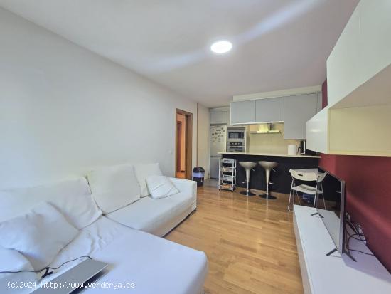 VILLARODRIS  .  APARTSAMENO  EXTERIOR  MUY  LUMINOSO  1  DORMITORIO  GARAJE  Y  TRASTERO - A CORUÑA