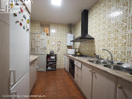 *¡Oportunidad en el Barrio Del Carmen! Casa de planta baja de 4 dorm, 2 baños, patio y garaje* - C