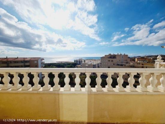 Bonito Ático Dúplex con vistas frontales al mar - ALICANTE