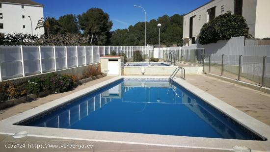 Bonita casa adosada junto al mar con piscina en Masía Blanca - TARRAGONA