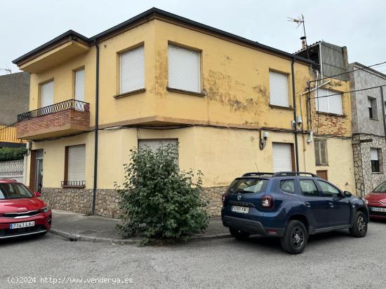 SE VENDE CASA DE 2 PLANTAS EN EL CASCO ANTIGUO DE PONFERRADA - LEON