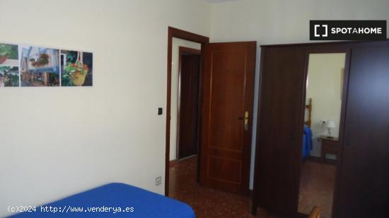 Habitación en piso compartido en Córdoba - CORDOBA