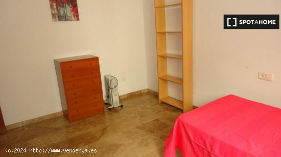 Habitación en piso compartido en Córdoba - CORDOBA