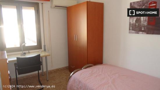 Habitación en piso compartido en Córdoba - CORDOBA