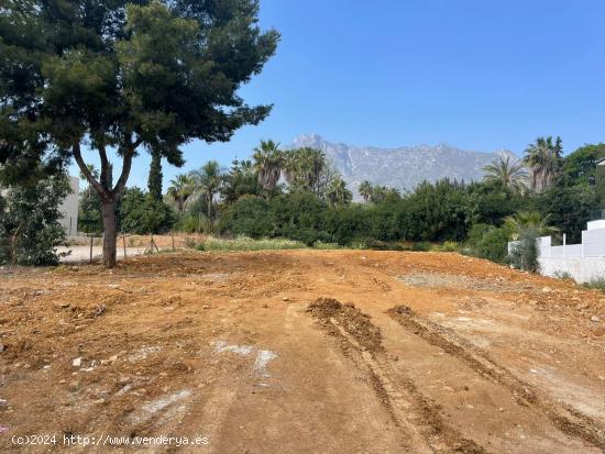 Venta de parcela en la Milla de Oro de Marbella - MALAGA