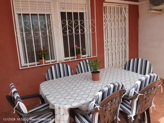 ALQUILER DE SEPTIEMBRE A JUNIO PARA PROFESORES!!  BUNGALOW DE DOS DORMITORIOS EN ZONA TRANQUILA - AL