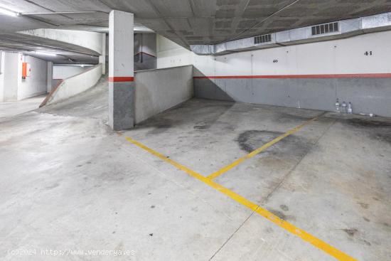 Plaza de parking en calle Olesa de Bonesvalls - BARCELONA