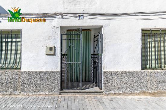 CASA DE PUEBLO EN NIGUELAS - GRANADA