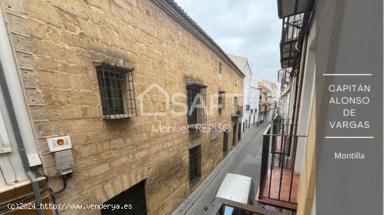  Piso excelente ubicación en el CENTRO de Montilla para ENTRAR A VIVIR. 