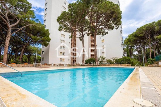 Precioso apartamento reformado con vistas panorámicas al mar en la costa Brava