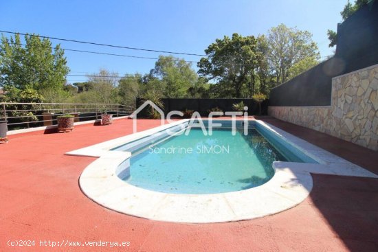 ESTUPENDA CASA DE UNA PLANTA CON PISCINA