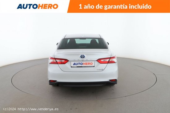 Toyota Camry 2.5 Hybrid Business - 